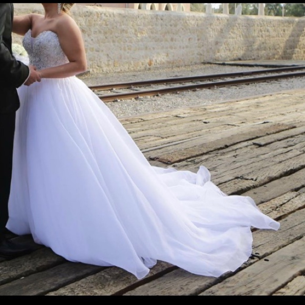 Wedding dress